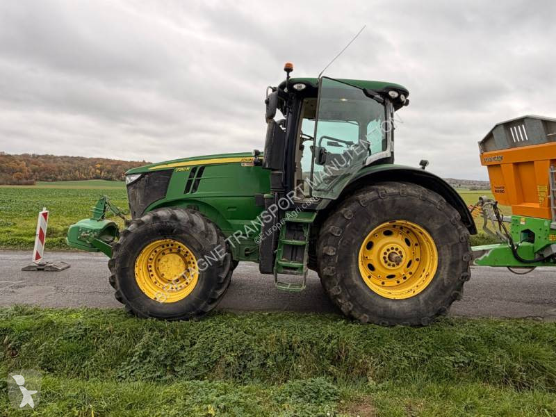 Lantbrukstraktor John Deere 7210R