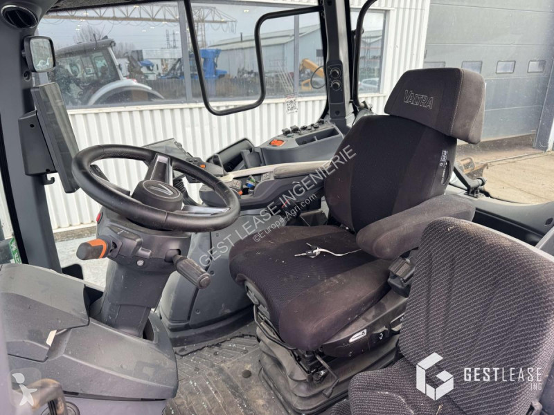 Tractor agrícola Valtra  T215 VERSU