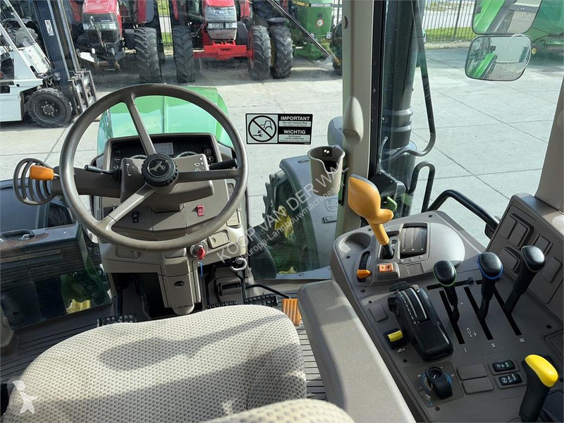 Lantbrukstraktor John Deere 6120M AQ TLS