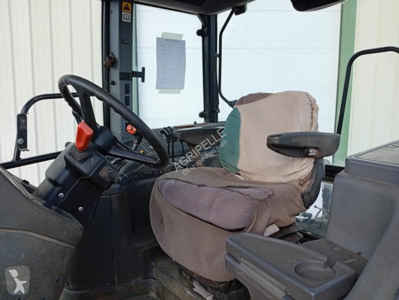 Lantbrukstraktor New Holland  M100