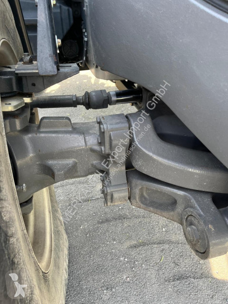 Lantbrukstraktor Valtra mit RÜFA