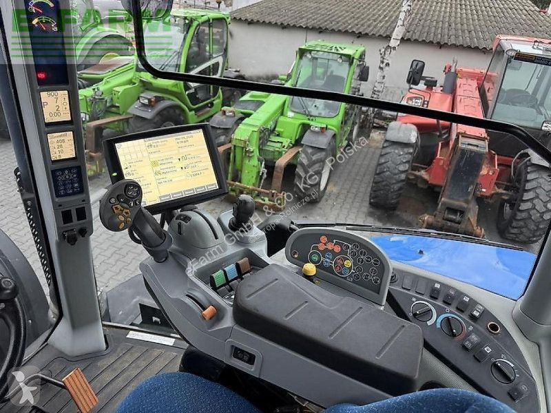 Traktor New Holland  t8.330 ultra command