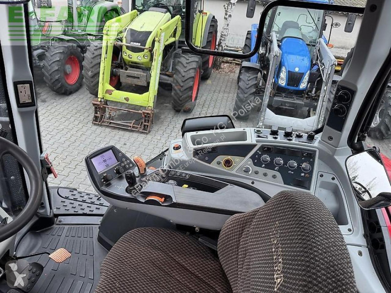 Valtra  t234 versu tractor