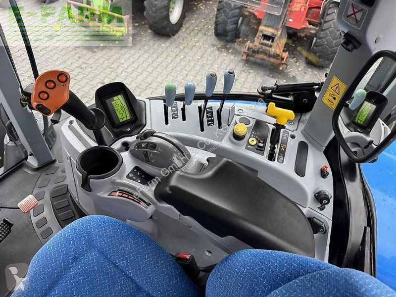Traktor New Holland  t7.200 rangecommand