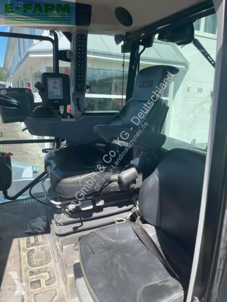 Lantbrukstraktor JCB  fastrac 4220