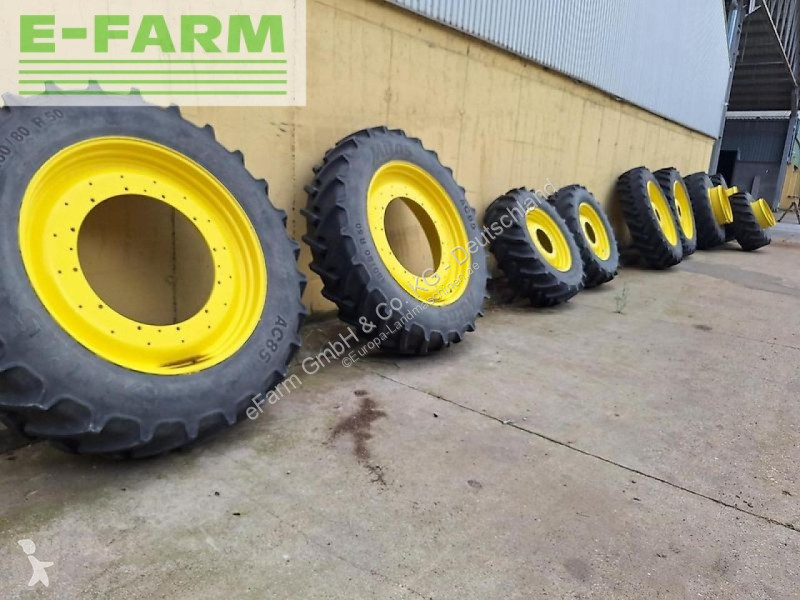 Lantbrukstraktor John Deere 8245R
