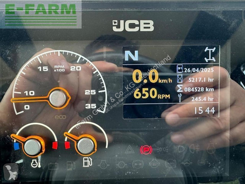 Lantbrukstraktor JCB  fastrac 4220 pro