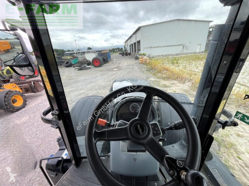 Landbrugstraktor Valtra  s 274, fkh + fzw