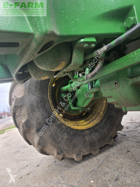 Lantbrukstraktor John Deere 7230R