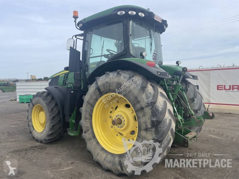 Tracteur agricole John Deere 7200R