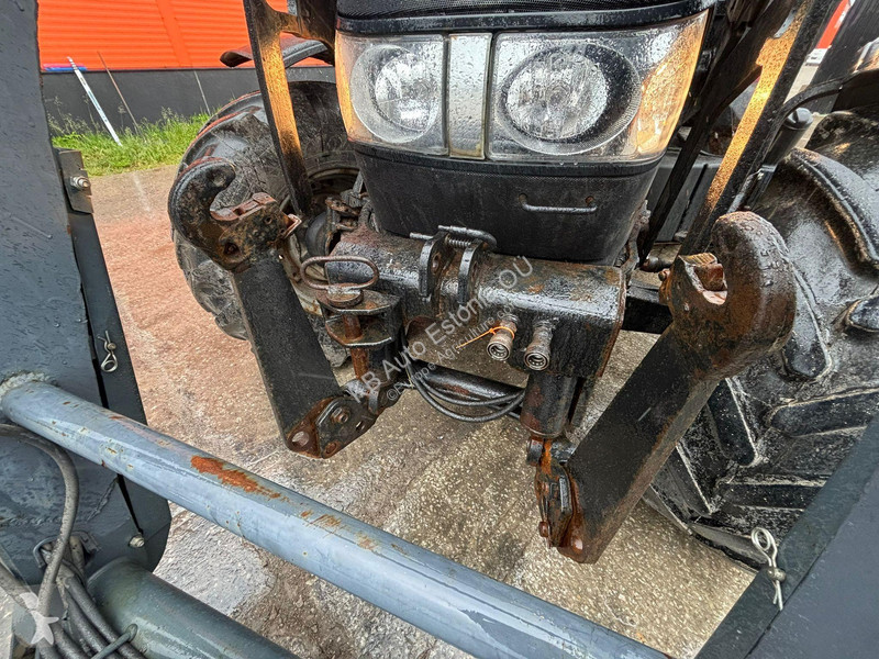 Lantbrukstraktor  Farmall 105U FRONT BUCKET