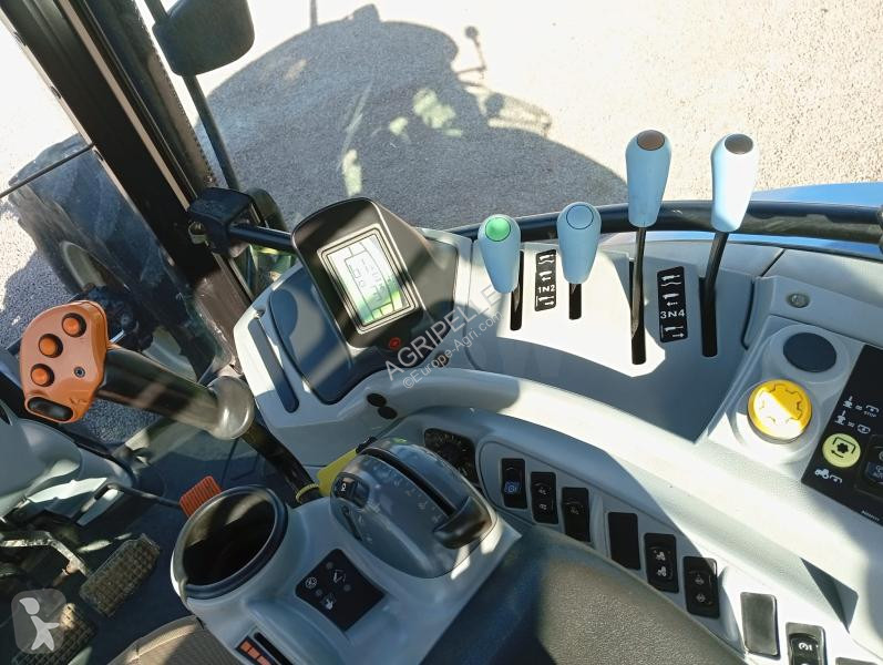 Lantbrukstraktor New Holland  T6080