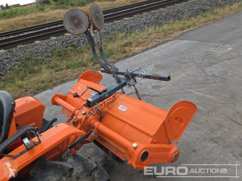 جرار زراعي Kubota B1402DT