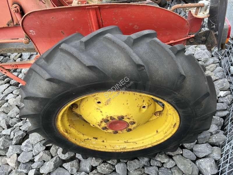 Lantbrukstraktor Massey Ferguson  PONY 812