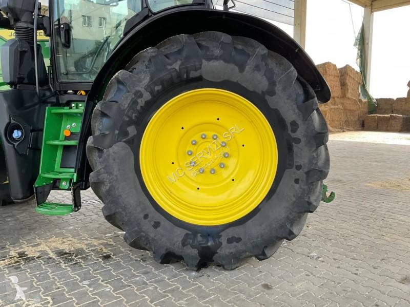 John Deere 6R 250 tractor