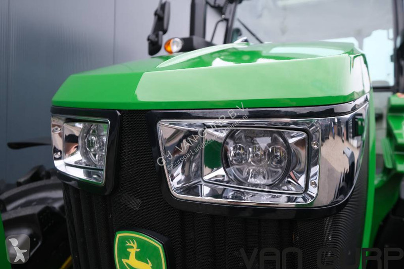 Сільськогосподарський трактор John Deere 5130 M...