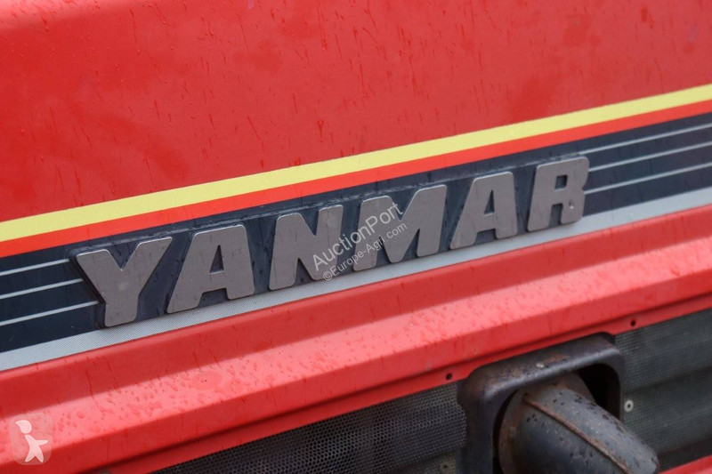 Сільськогосподарський трактор Yanmar...