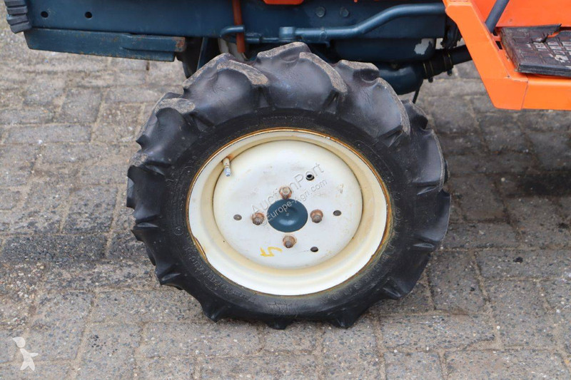 Сільськогосподарський трактор Kubota B1-14 Bulltra