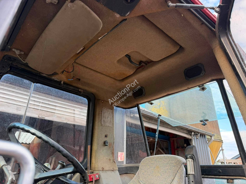 Сільськогосподарський трактор Case IH XL956