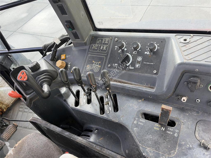 Tractor New Holland 8160