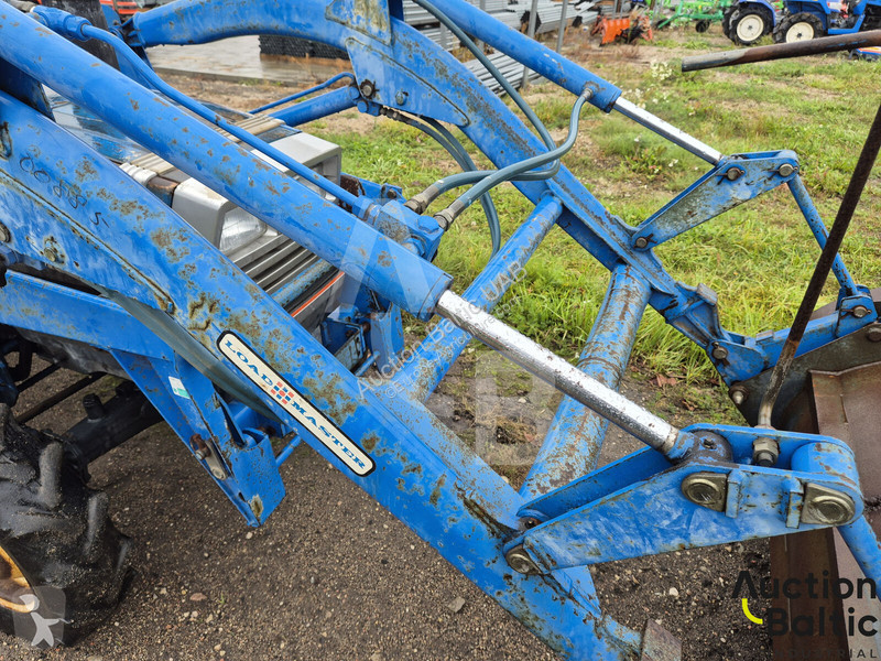 Tractor Iseki TA 230