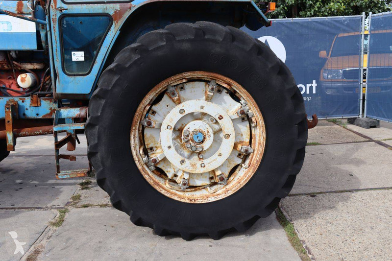 Tractor agrícola Ford TW-10
