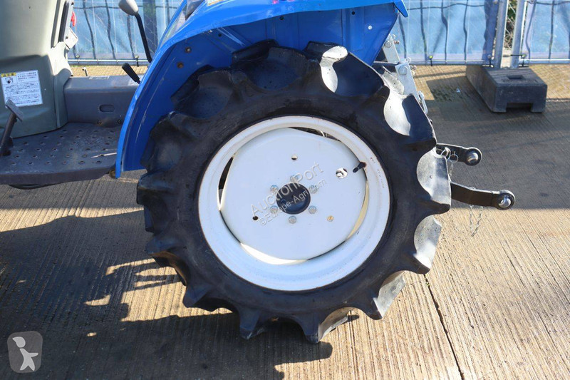 Tractor agrícola Iseki TM15F
