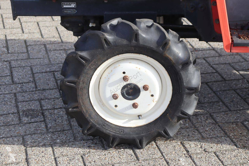 Tractor agrícola Yanmar F-7