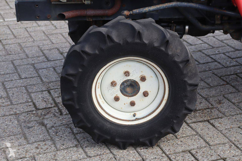 Tractor agrícola Yanmar F220D