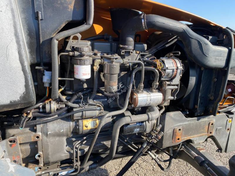Tractor Renault 330  endommagé