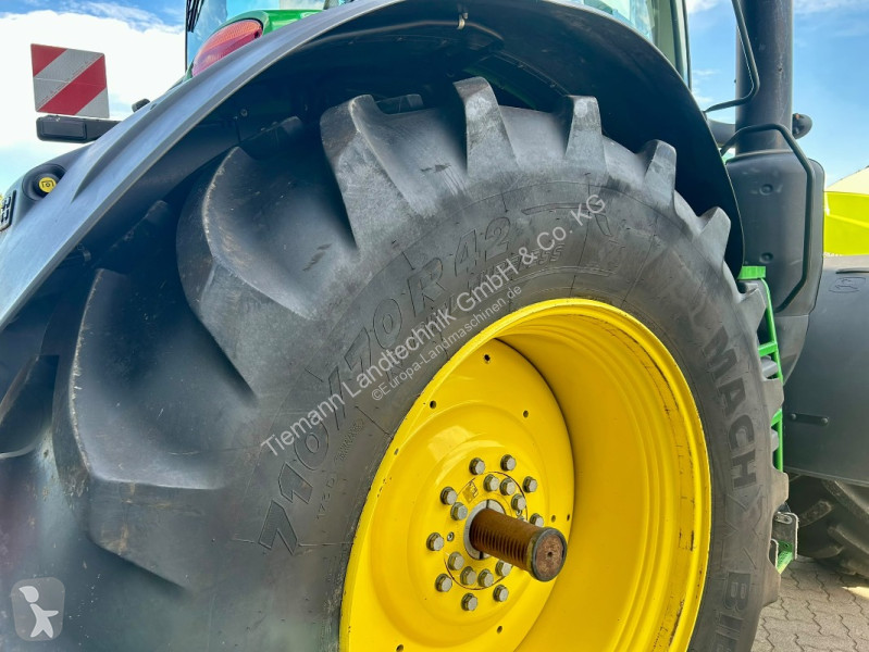 John Deere 250 tractor