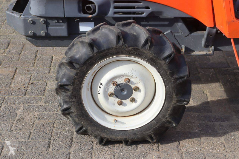 Tractor Kubota Saturn X-24