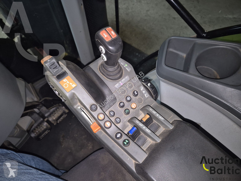 Trattore Claas Arion 650