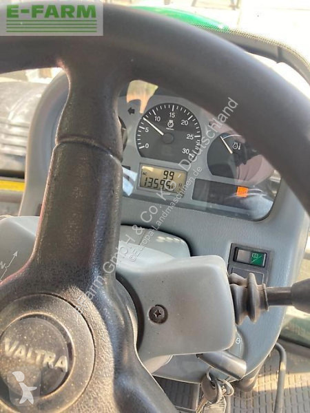 Tracteur agricole Valtra  6750 hitech
