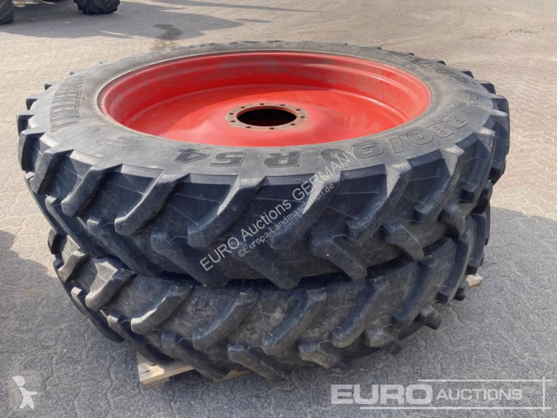 Tractor Claas Axion 830 CMATIC