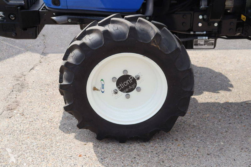 Tracteur agricole New Holland Boomer 55