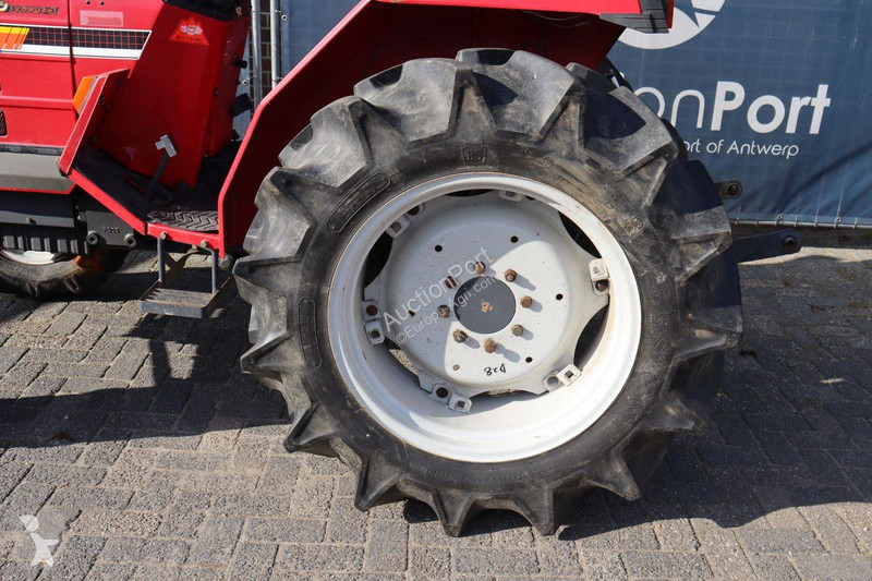 Tracteur agricole Shibaura D28F