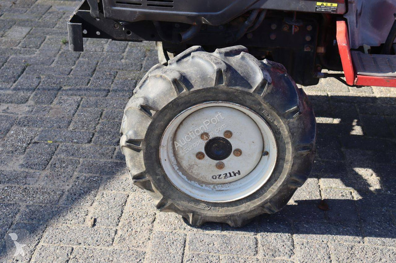Tracteur agricole Mitsubishi MTZ20