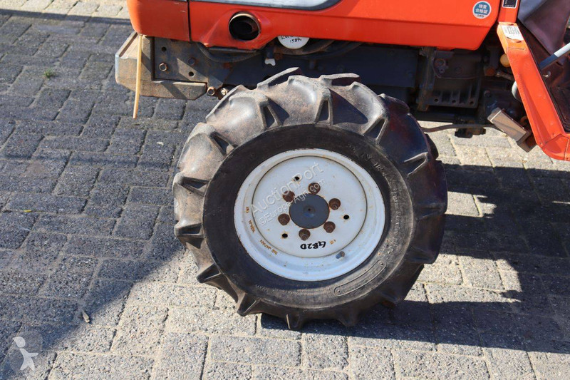 Tracteur agricole Kubota Granbia GB20