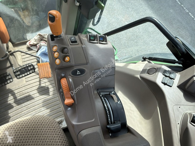 Tracteur agricole John Deere 619