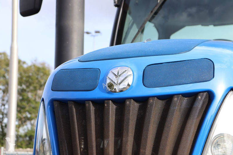 Zemědělský traktor New Holland T8020