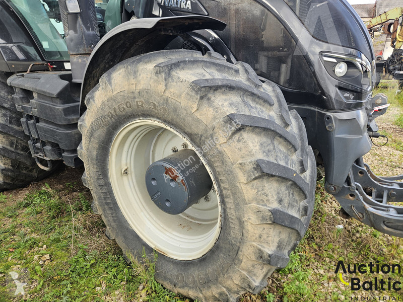 Tractor Valtra