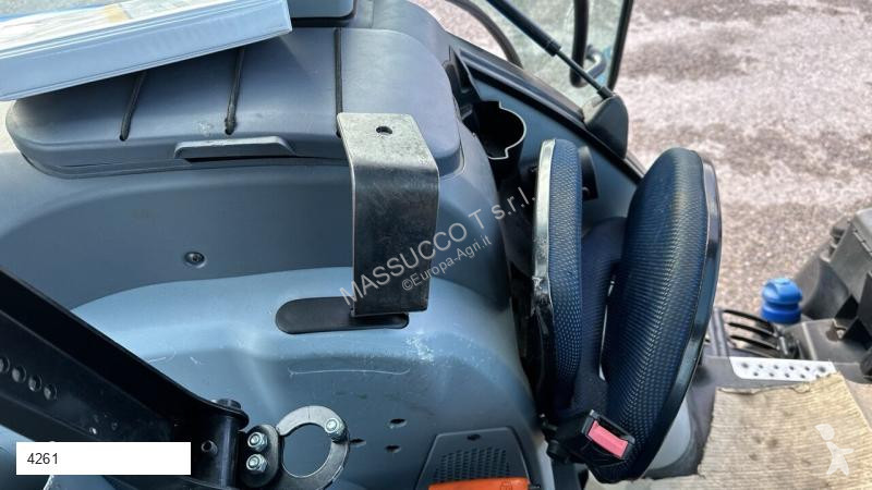 Tracteur agricole New Holland T5.120 4x4