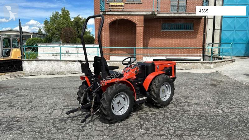 جرار زراعي Carraro Tigretrac 3800 4x4
