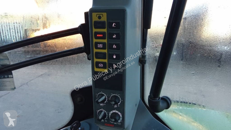 Tractor Claas Axion 920