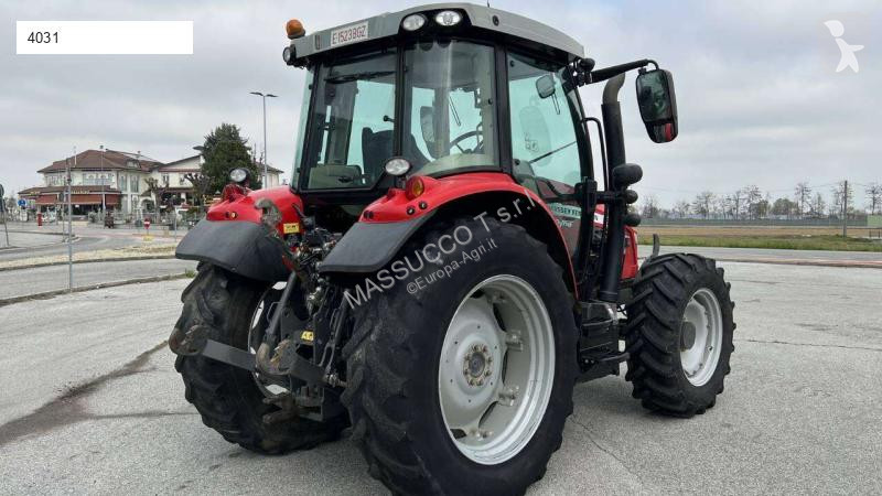 Tractor agrícola Massey Ferguson S5710 4X4