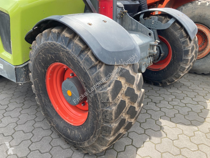 رافعة شوكية تلسكوبية Claas  Scorpion 756