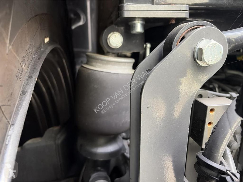 Lantbrukstraktor Valtra N175 Direct