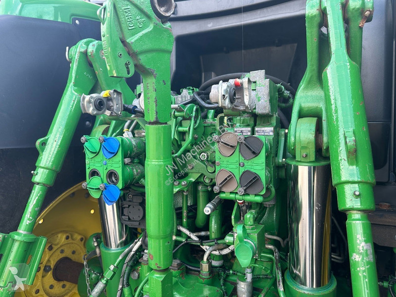 Tractor agrícola John Deere 6210R Included...