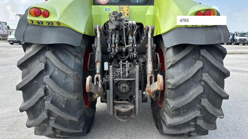 Tractor agrícola Claas Axion 810
